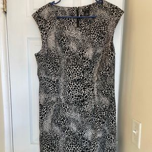 New Directions Black/White Animal Print Sleeveless Dress